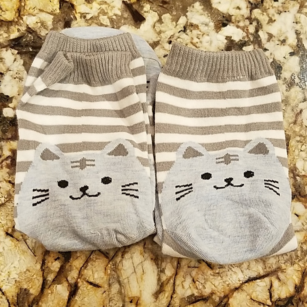 Super cute cat socks